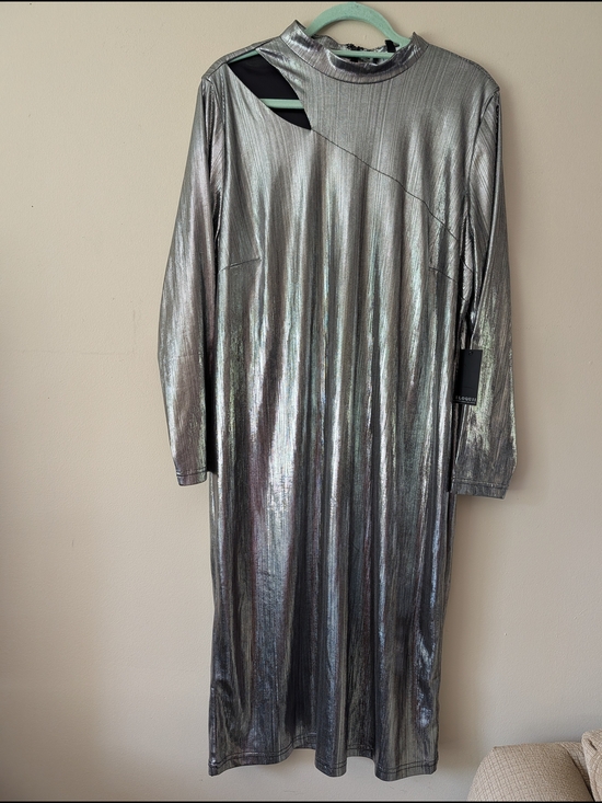 Eloquii Dresses & Skirts - Eloquii Metallic Silver Long Sleeve Midi Dress with Cutout Size 18